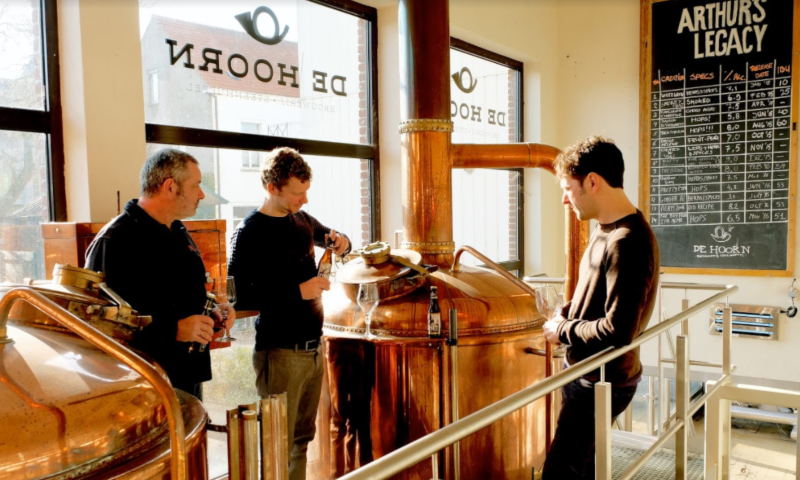 Brouwers Brouwerij de Hoorn met flesjes Cornet